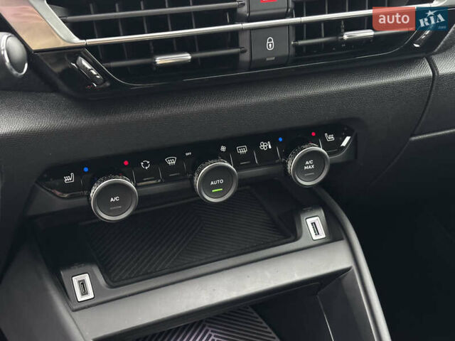 Помаранчевий Сітроен e-C4, об'ємом двигуна 0 л та пробігом 127 тис. км за 16400 $, фото 43 на Automoto.ua