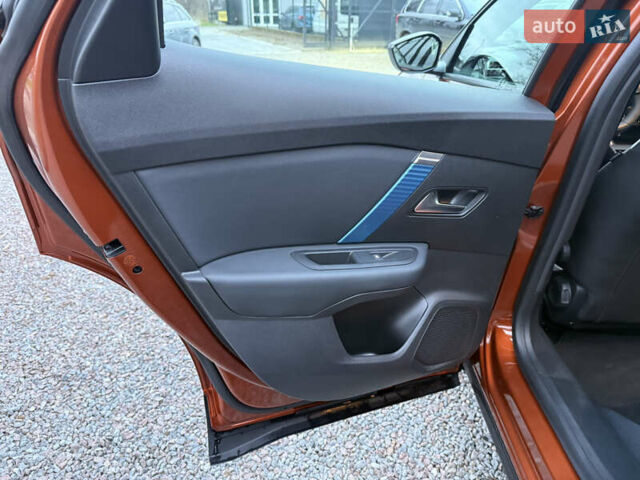 Помаранчевий Сітроен e-C4, об'ємом двигуна 0 л та пробігом 12 тис. км за 17700 $, фото 44 на Automoto.ua
