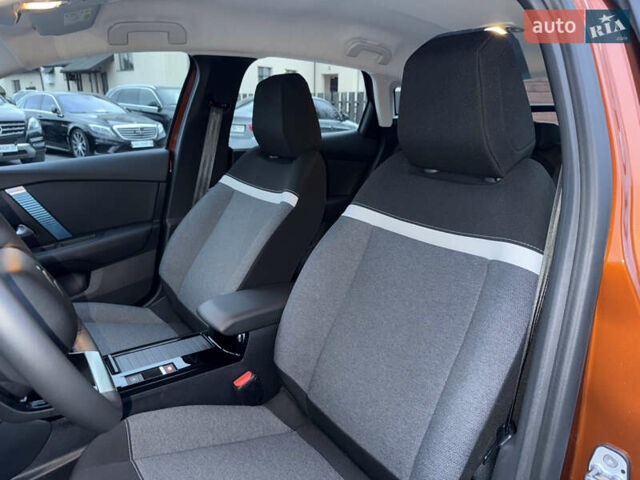 Помаранчевий Сітроен e-C4, об'ємом двигуна 0 л та пробігом 12 тис. км за 17700 $, фото 34 на Automoto.ua