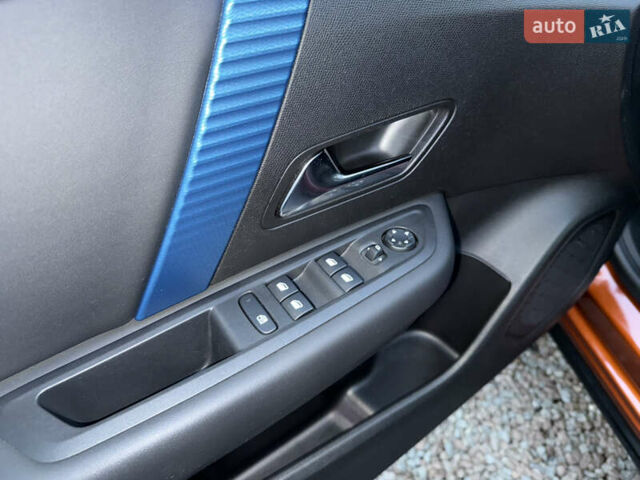 Помаранчевий Сітроен e-C4, об'ємом двигуна 0 л та пробігом 12 тис. км за 17700 $, фото 31 на Automoto.ua