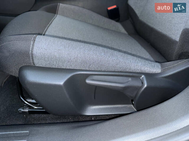 Помаранчевий Сітроен e-C4, об'ємом двигуна 0 л та пробігом 12 тис. км за 17700 $, фото 35 на Automoto.ua