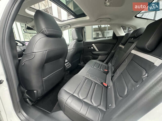 Белый Ситроен E-C4 X, объемом двигателя 0 л и пробегом 19 тыс. км за 22200 $, фото 36 на Automoto.ua