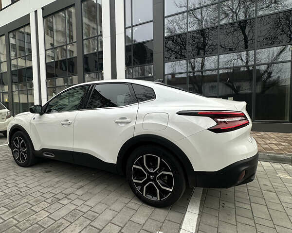 Белый Ситроен E-C4 X, объемом двигателя 0 л и пробегом 19 тыс. км за 22200 $, фото 42 на Automoto.ua