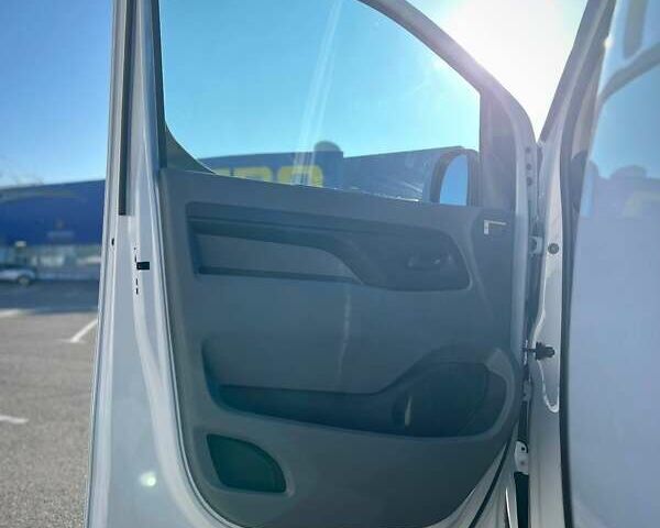 Белый Ситроен e-Jumpy, объемом двигателя 0 л и пробегом 75 тыс. км за 23900 $, фото 16 на Automoto.ua