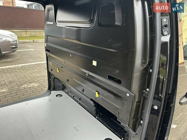 Чорний Сітроен e-Jumpy, об'ємом двигуна 0 л та пробігом 46 тис. км за 21999 $, фото 31 на Automoto.ua