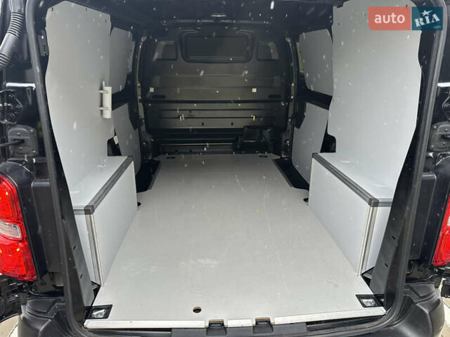 Чорний Сітроен e-Jumpy, об'ємом двигуна 0 л та пробігом 46 тис. км за 21999 $, фото 33 на Automoto.ua