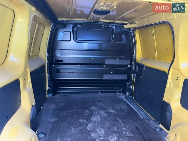 Желтый Ситроен e-Jumpy, объемом двигателя 0 л и пробегом 35 тыс. км за 16900 $, фото 11 на Automoto.ua