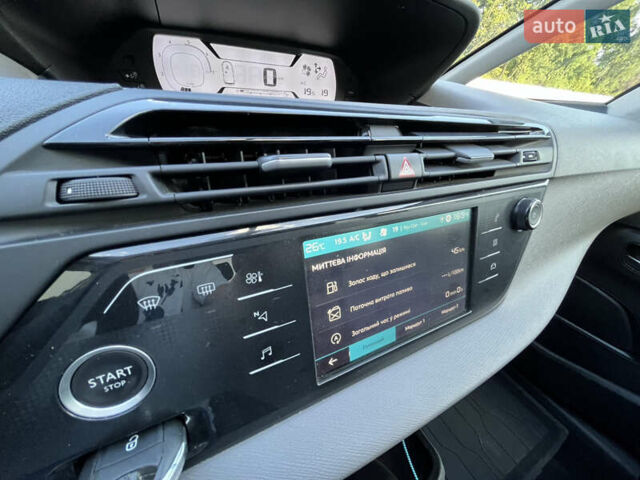 Белый Ситроен Grand C4 SpaceToure, объемом двигателя 0 л и пробегом 166 тыс. км за 13200 $, фото 30 на Automoto.ua