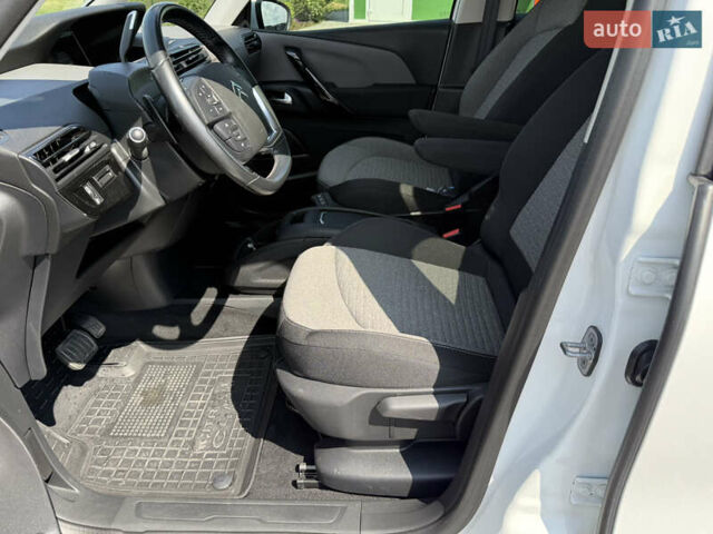Ситроен Grand C4 SpaceToure 2019 в Дубно на Automoto.ua Белый Ситроен Grand C4 SpaceToure, объемом двигателя 2 л и пробегом 112 тыс. км за 18999 $, фото 15 на Automoto.ua