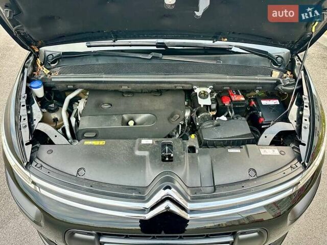 Черный Ситроен Grand C4 SpaceToure, объемом двигателя 2 л и пробегом 190 тыс. км за 15000 $, фото 10 на Automoto.ua