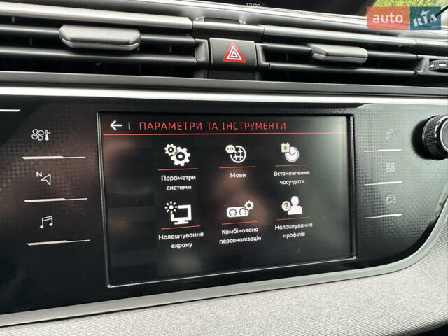 Черный Ситроен Grand C4 SpaceToure, объемом двигателя 1.5 л и пробегом 108 тыс. км за 18900 $, фото 77 на Automoto.ua