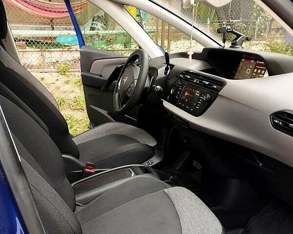 Синий Ситроен Grand C4 SpaceToure, объемом двигателя 1.5 л и пробегом 108 тыс. км за 16800 $, фото 3 на Automoto.ua