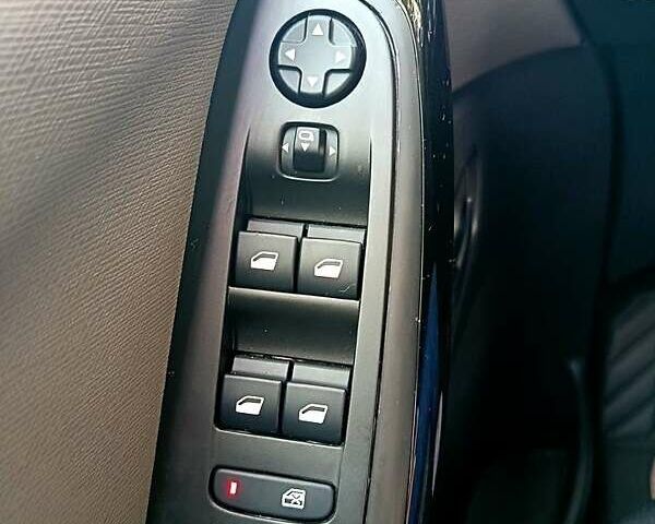 Синий Ситроен Grand C4 SpaceToure, объемом двигателя 1.5 л и пробегом 108 тыс. км за 16800 $, фото 8 на Automoto.ua