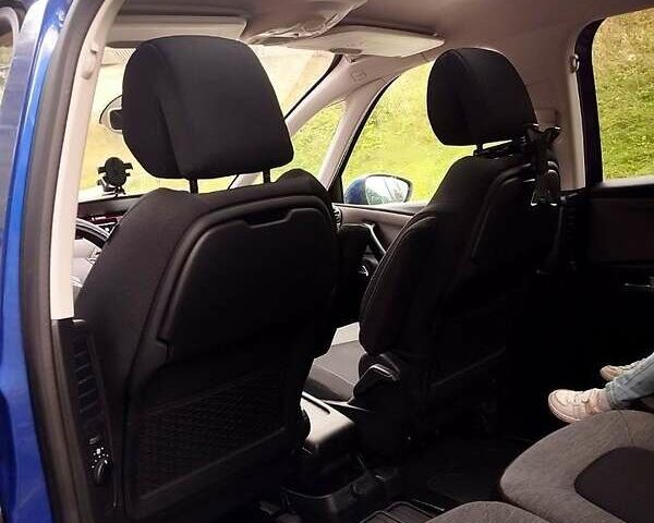 Синий Ситроен Grand C4 SpaceToure, объемом двигателя 1.5 л и пробегом 108 тыс. км за 16800 $, фото 4 на Automoto.ua