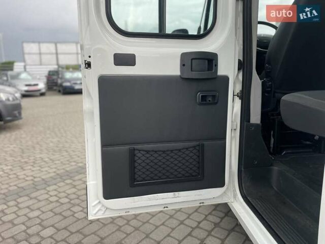 Белый Ситроен Jumper, объемом двигателя 2.2 л и пробегом 220 тыс. км за 14450 $, фото 18 на Automoto.ua