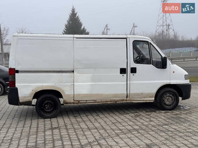 Белый Ситроен Jumper, объемом двигателя 2.45 л и пробегом 290 тыс. км за 2000 $, фото 1 на Automoto.ua