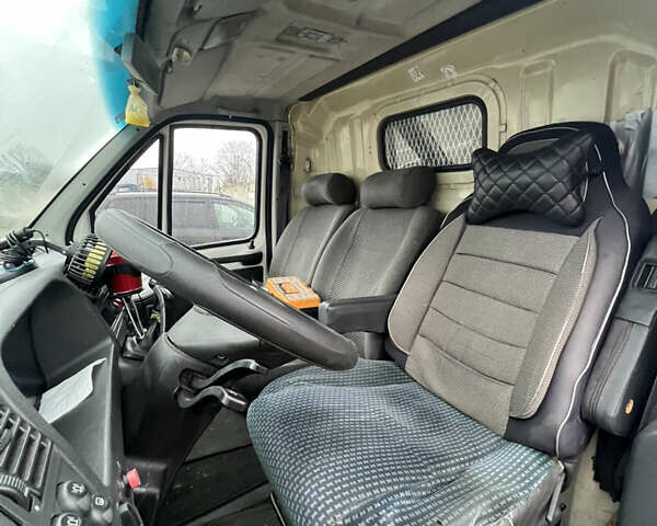 Белый Ситроен Jumper, объемом двигателя 2.45 л и пробегом 200 тыс. км за 3000 $, фото 7 на Automoto.ua