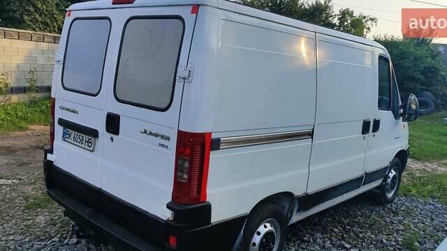 Белый Ситроен Jumper, объемом двигателя 2 л и пробегом 330 тыс. км за 3800 $, фото 1 на Automoto.ua