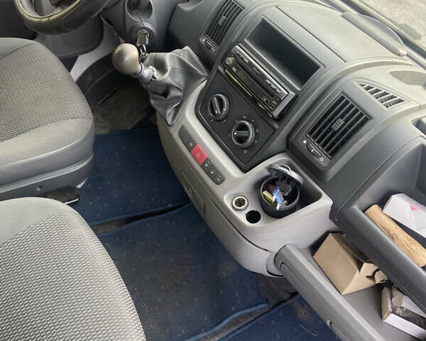 Белый Ситроен Jumper, объемом двигателя 2.2 л и пробегом 300 тыс. км за 3100 $, фото 20 на Automoto.ua