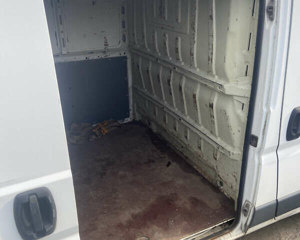 Белый Ситроен Jumper, объемом двигателя 2.2 л и пробегом 300 тыс. км за 3100 $, фото 16 на Automoto.ua