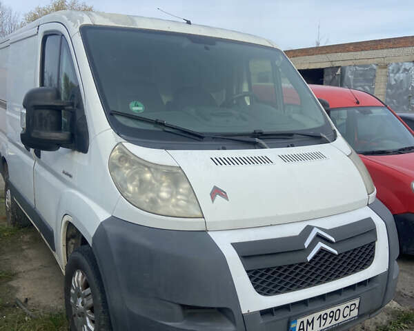 Белый Ситроен Jumper, объемом двигателя 2.2 л и пробегом 300 тыс. км за 3100 $, фото 1 на Automoto.ua