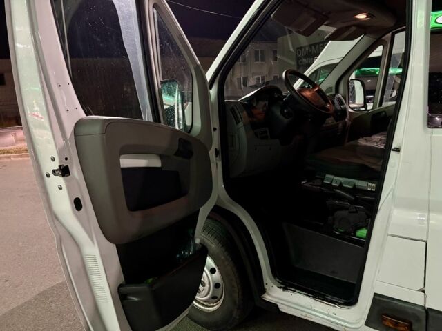 Белый Ситроен Jumper, объемом двигателя 3 л и пробегом 500 тыс. км за 8299 $, фото 4 на Automoto.ua