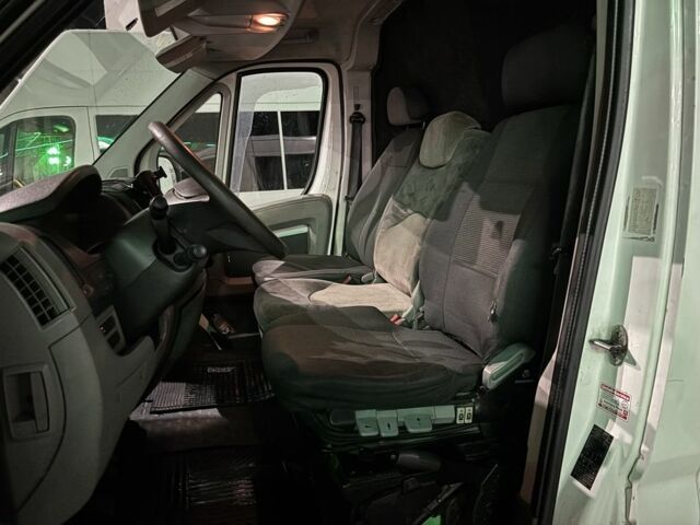 Белый Ситроен Jumper, объемом двигателя 3 л и пробегом 500 тыс. км за 8299 $, фото 5 на Automoto.ua