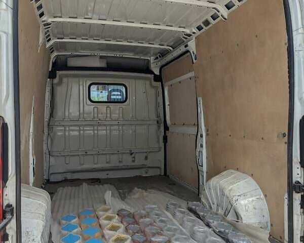 Белый Ситроен Jumper, объемом двигателя 2.2 л и пробегом 245 тыс. км за 8500 $, фото 6 на Automoto.ua