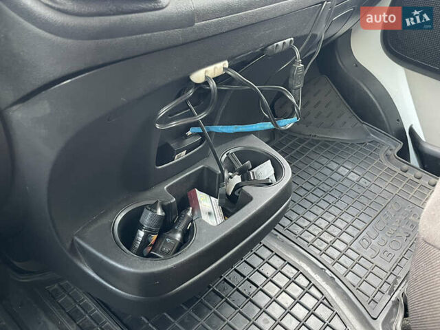 Белый Ситроен Jumper, объемом двигателя 2 л и пробегом 208 тыс. км за 16500 $, фото 16 на Automoto.ua