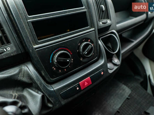 Белый Ситроен Jumper, объемом двигателя 2.2 л и пробегом 467 тыс. км за 7950 $, фото 8 на Automoto.ua