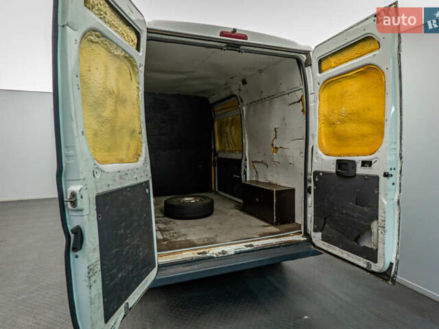 Белый Ситроен Jumper, объемом двигателя 2.2 л и пробегом 350 тыс. км за 9978 $, фото 3 на Automoto.ua