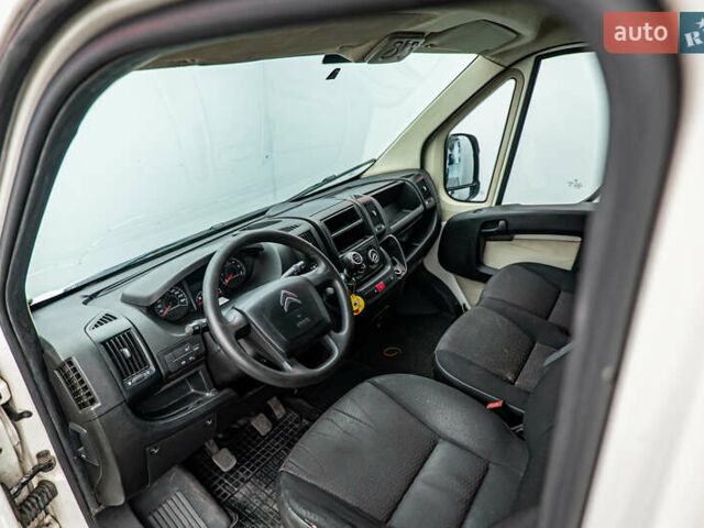 Белый Ситроен Jumper, объемом двигателя 2.2 л и пробегом 333 тыс. км за 12920 $, фото 5 на Automoto.ua