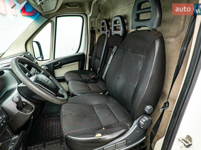 Білий Сітроен Jumper, об'ємом двигуна 2.2 л та пробігом 530 тис. км за 9907 $, фото 4 на Automoto.ua