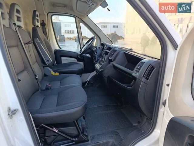 Белый Ситроен Jumper, объемом двигателя 2.2 л и пробегом 446 тыс. км за 9999 $, фото 6 на Automoto.ua
