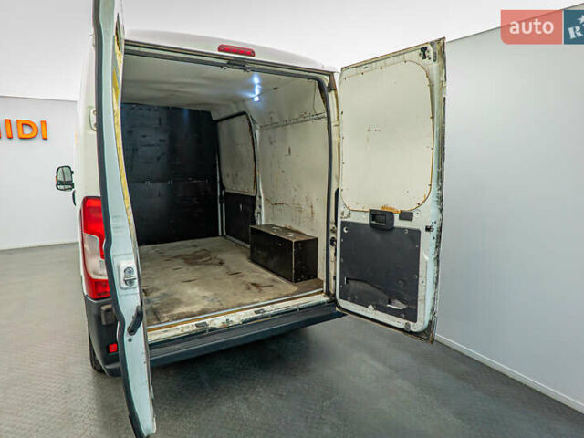 Белый Ситроен Jumper, объемом двигателя 2.2 л и пробегом 333 тыс. км за 12920 $, фото 4 на Automoto.ua