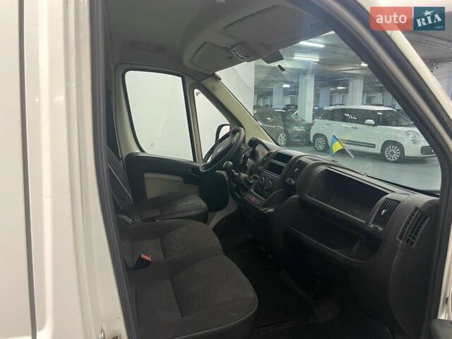 Белый Ситроен Jumper, объемом двигателя 2.2 л и пробегом 535 тыс. км за 8915 $, фото 5 на Automoto.ua