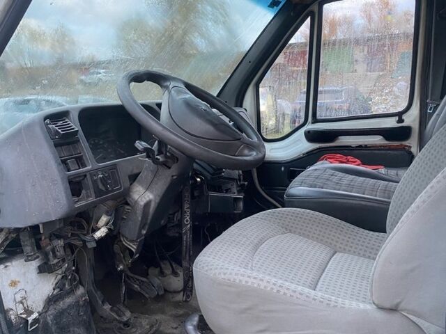 Сітроен Jumper 1998 у Києві на Automoto.ua Білий Сітроен Jumper, об'ємом двигуна 2.5 л та пробігом 270 тис. км за 1150 $, фото 7 на Automoto.ua