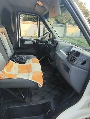 Белый Ситроен Jumper, объемом двигателя 2 л и пробегом 330 тыс. км за 3999 $, фото 3 на Automoto.ua