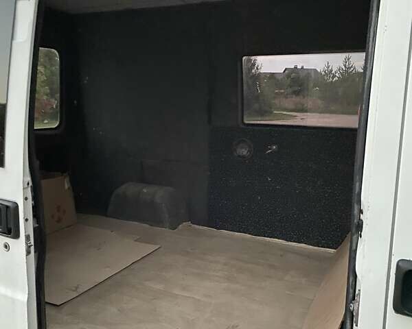 Белый Ситроен Jumper, объемом двигателя 2.18 л и пробегом 300 тыс. км за 3500 $, фото 7 на Automoto.ua
