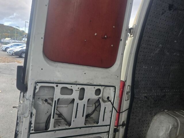 Белый Ситроен Jumper, объемом двигателя 2.8 л и пробегом 420 тыс. км за 4043 $, фото 3 на Automoto.ua