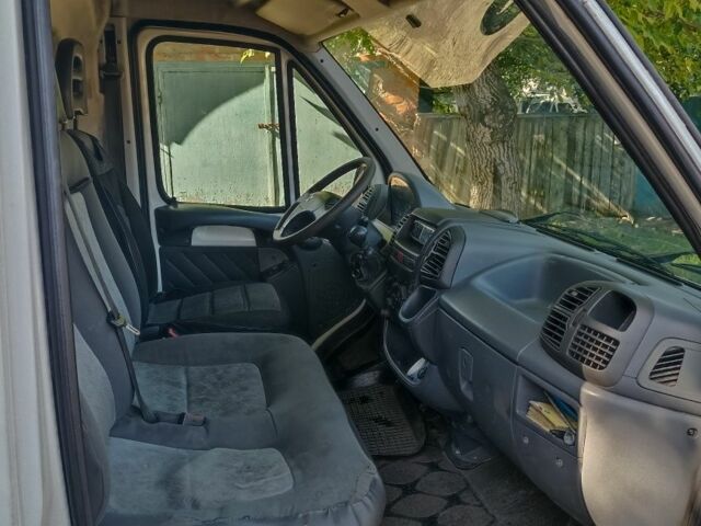 Белый Ситроен Jumper, объемом двигателя 2.2 л и пробегом 451 тыс. км за 3200 $, фото 3 на Automoto.ua