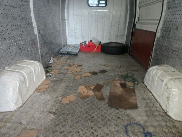 Белый Ситроен Jumper, объемом двигателя 2.8 л и пробегом 420 тыс. км за 4043 $, фото 2 на Automoto.ua