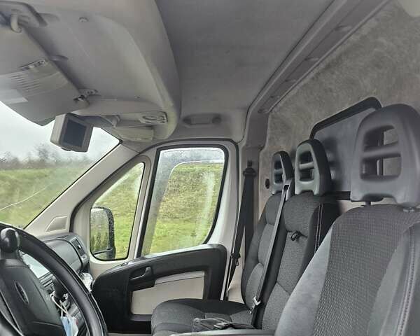 Белый Ситроен Jumper, объемом двигателя 2.2 л и пробегом 270 тыс. км за 7900 $, фото 3 на Automoto.ua