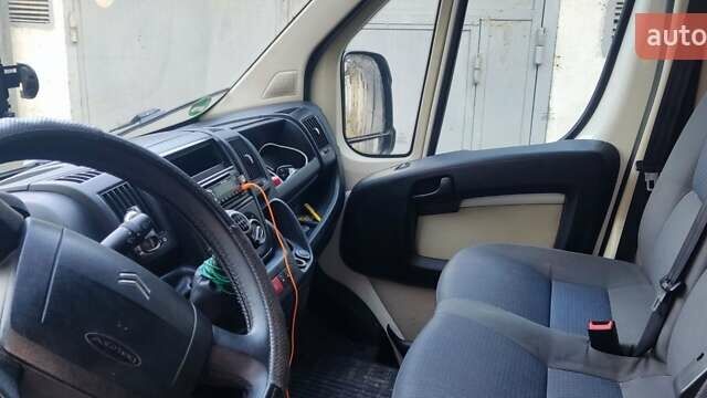 Белый Ситроен Jumper, объемом двигателя 2.2 л и пробегом 350 тыс. км за 9000 $, фото 46 на Automoto.ua