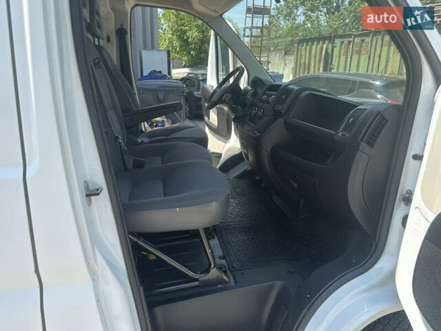 Белый Ситроен Jumper, объемом двигателя 2.2 л и пробегом 126 тыс. км за 13900 $, фото 19 на Automoto.ua