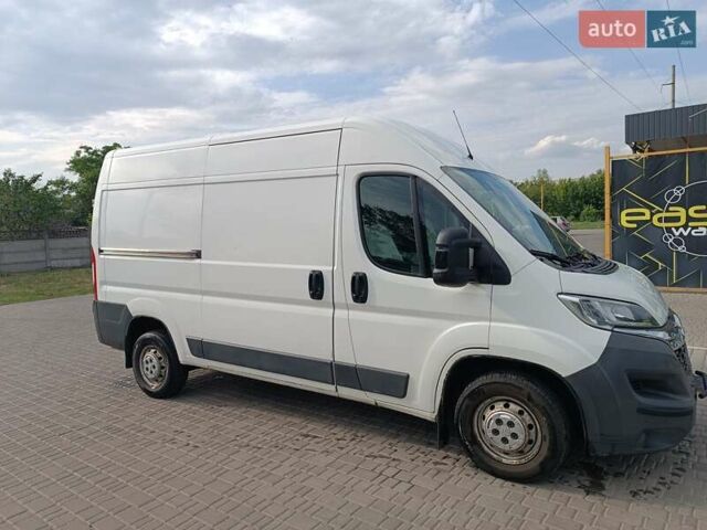 Белый Ситроен Jumper, объемом двигателя 2.2 л и пробегом 273 тыс. км за 12999 $, фото 1 на Automoto.ua