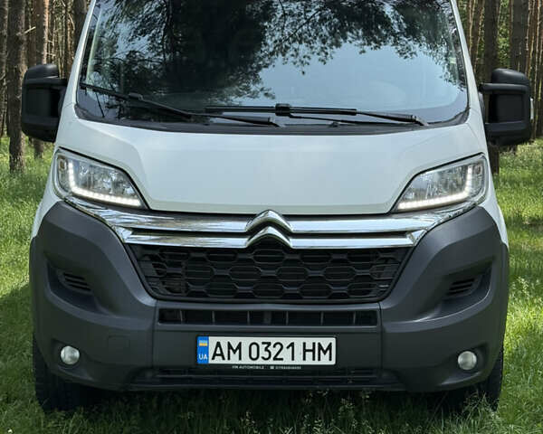Белый Ситроен Jumper, объемом двигателя 3 л и пробегом 452 тыс. км за 18200 $, фото 2 на Automoto.ua