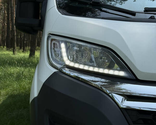 Ситроен Jumper 2015 в Бердичеве на Automoto.ua Белый Ситроен Jumper, объемом двигателя 3 л и пробегом 452 тыс. км за 17500 $, фото 4 на Automoto.ua