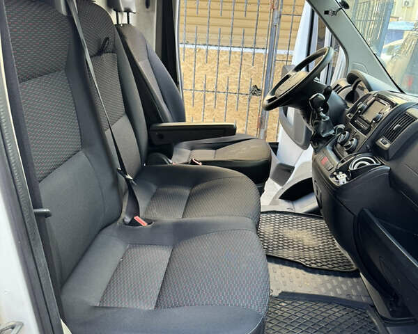 Белый Ситроен Jumper, объемом двигателя 2.2 л и пробегом 288 тыс. км за 13700 $, фото 16 на Automoto.ua