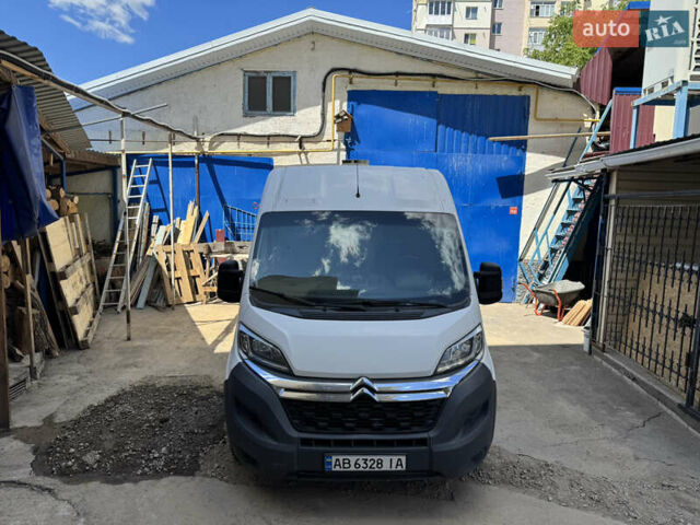 Белый Ситроен Jumper, объемом двигателя 2.2 л и пробегом 288 тыс. км за 13700 $, фото 2 на Automoto.ua